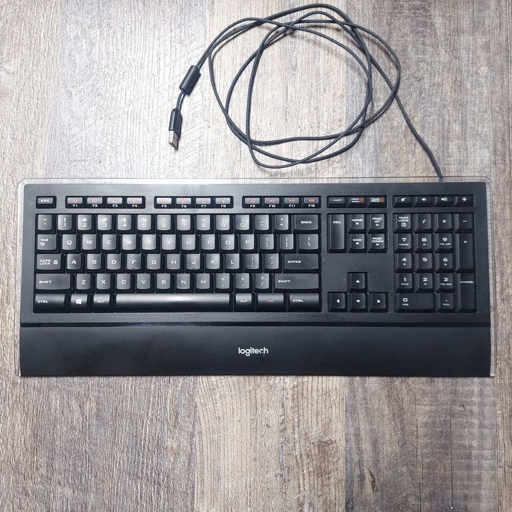 Logitech K740 Cult Classic Illuminated Wired Slim PC Keyboard